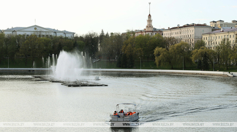 ФОТОФАКТ: Открытие сезона фонтанов в Минске