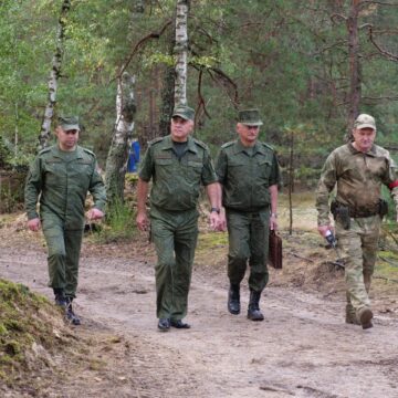 Александр Вольфович посещает приграничные с Украиной районы