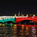 Троицкий мост в Санкт-Петербурге подсветили цветами флага Беларуси